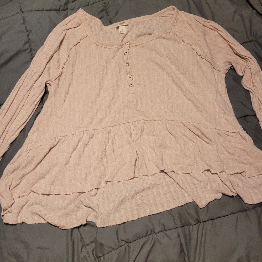 SOLD Light pink long sleeve